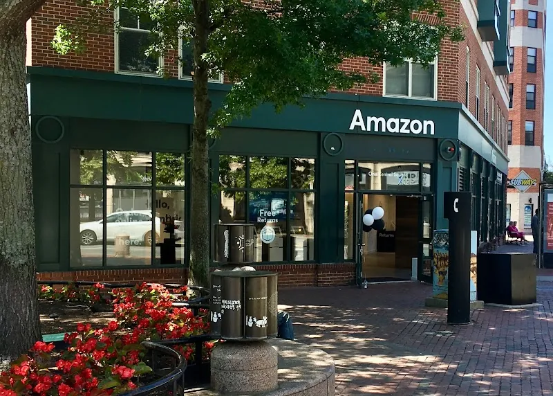 Amazon Locker - Cambridge in Boston, MA