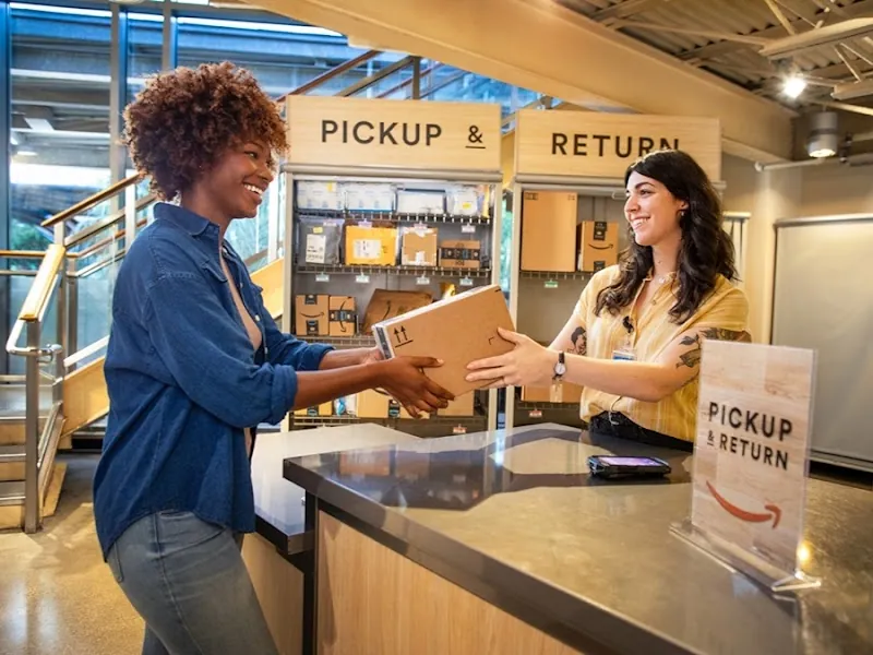 Amazon Returns in Avon, CT