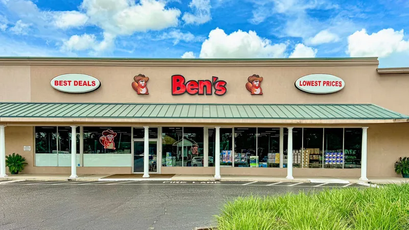 Bargain Ben's Big Bargain Outlet in Hamer, SC