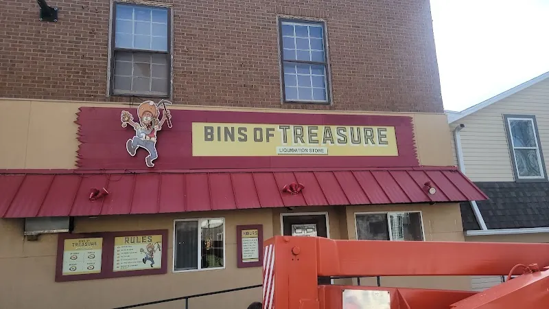 Bins of Treasure Liquidation Auction in Dyersville, IA
