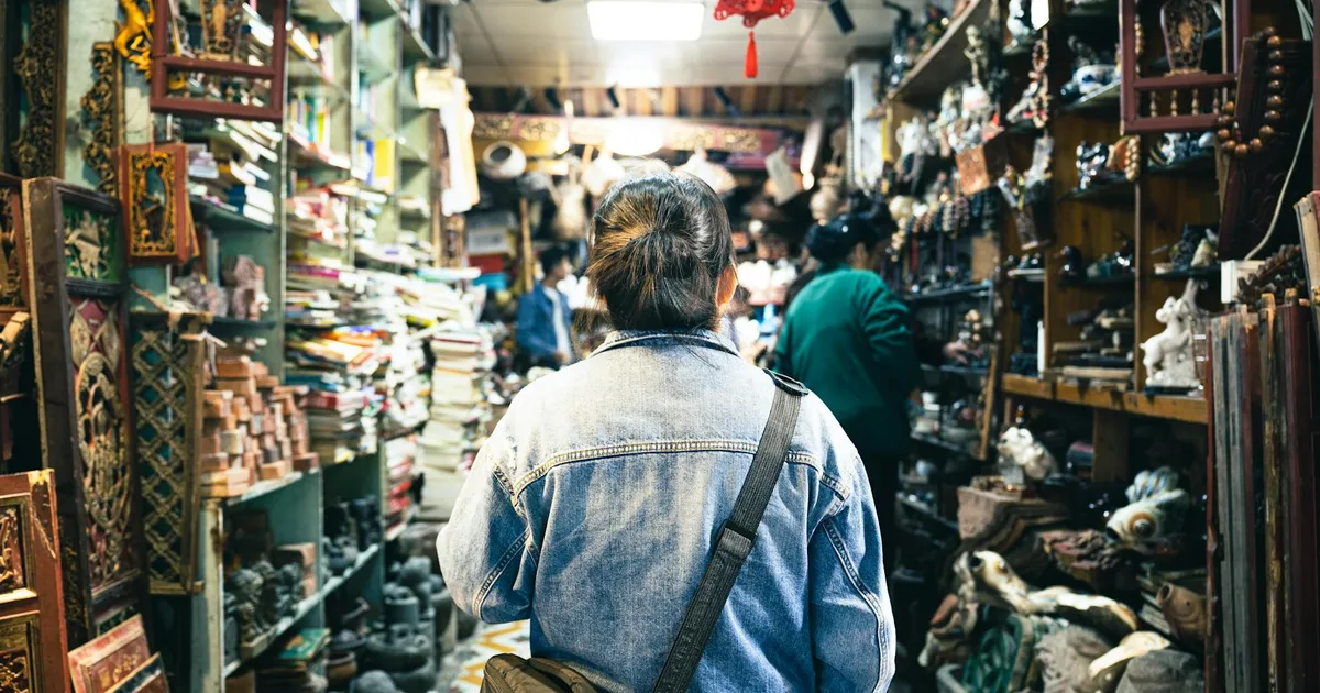 7 Psychological Reasons You Can't Stop Shopping at Bin Stores (And Why That's Totally Fine)