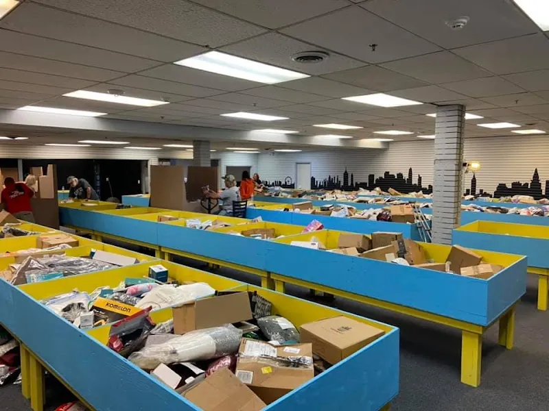 DaaBIN STORE - Waterloo, IA in Waterloo, IA