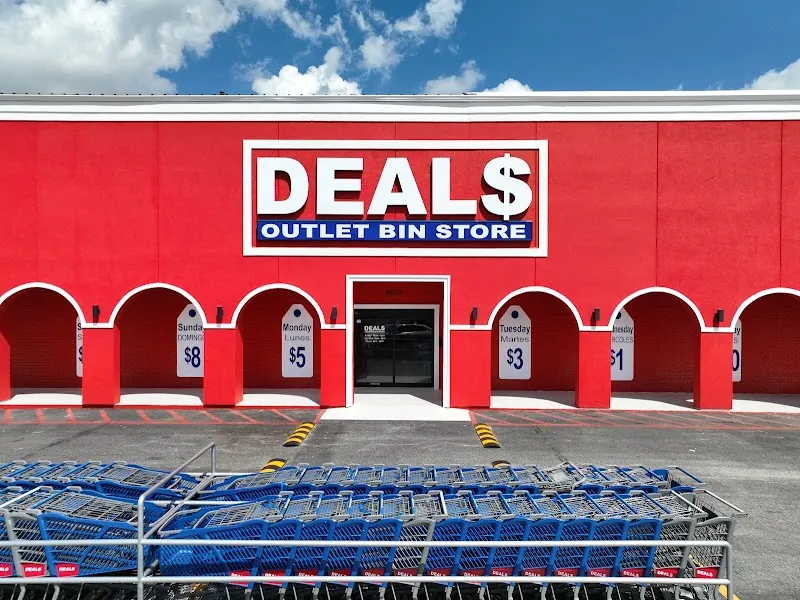 Deals Outlet Bin Store in Chalmette, LA