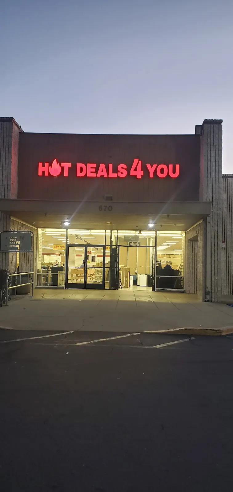 Hot Deals 4 you. Bin store. Liquidation store in El Cajon, CA