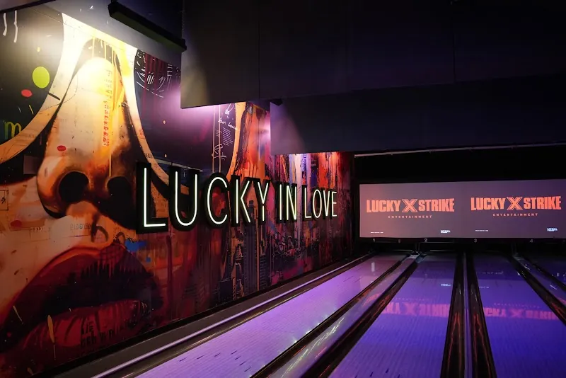 Lucky Strike Chelsea Piers