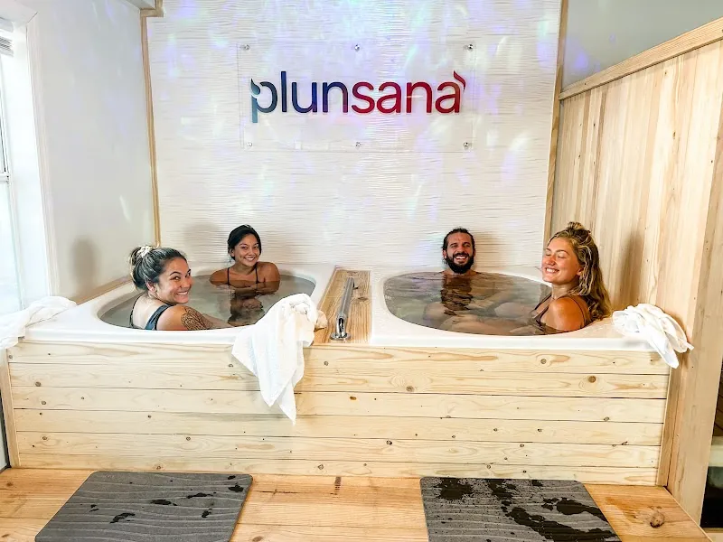 Plunsana in St. Petersburg, FL