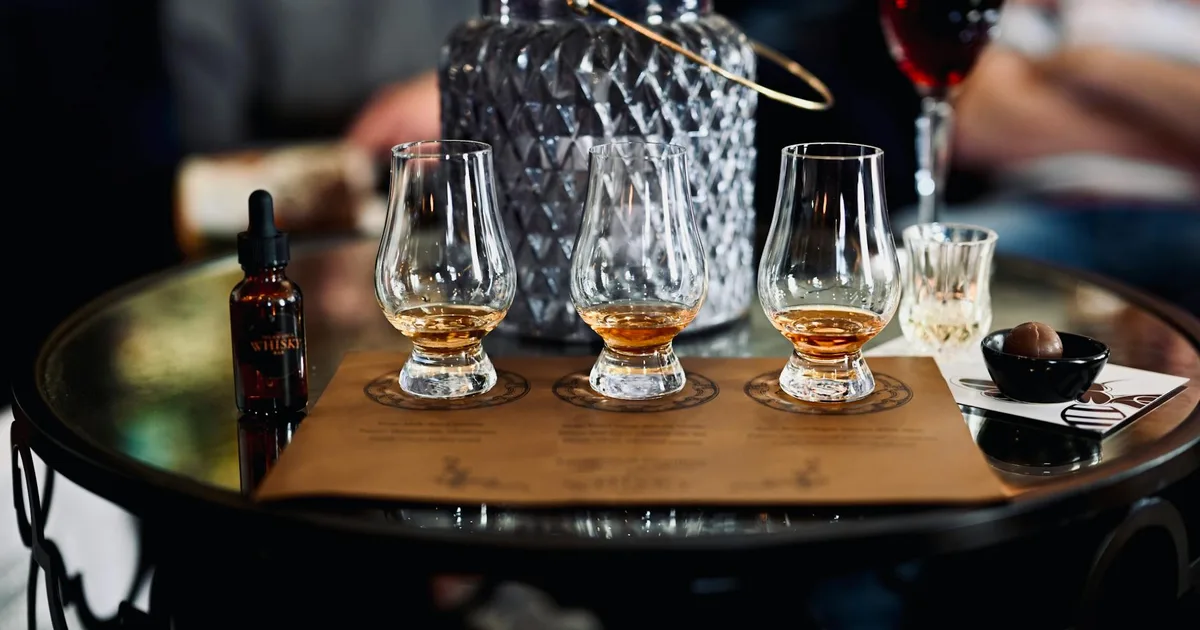 Group of friends enjoying tasting at a Distillery Pal rum distillery