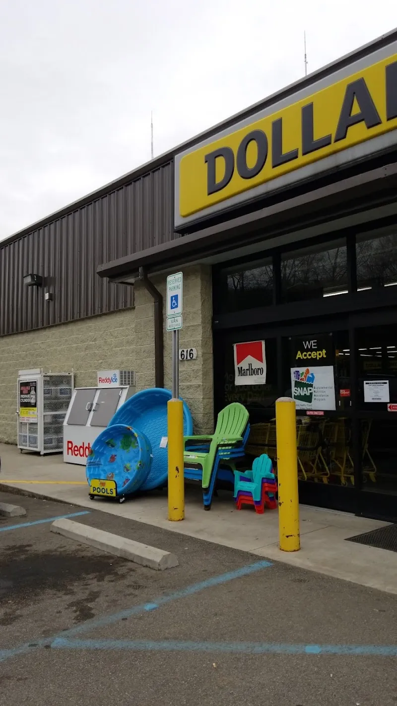 Dollar General in Knoxville, TN