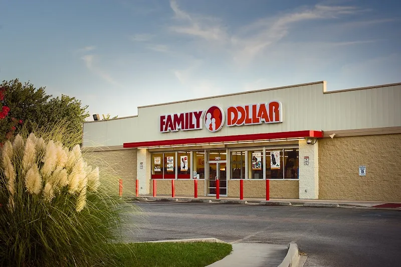 Family Dollar in Rockford, IL