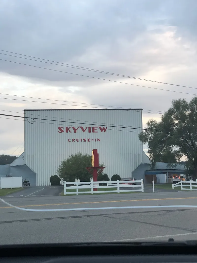 Skyview Drive-In Theatre in Lancaster, OH