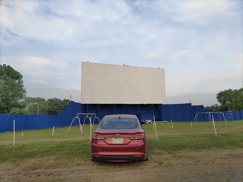 Skyway Twin Drive-In Theatre in Warren, OH