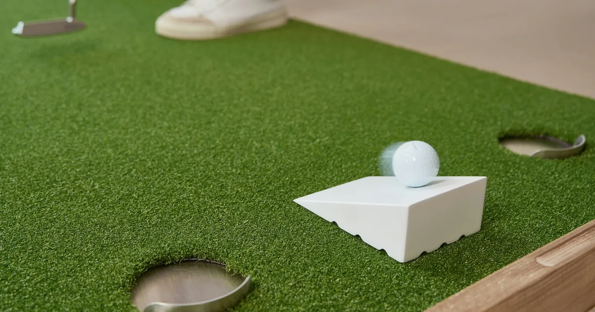 Before You Pack the Clubs: Checking Availability at Mini Golf Venues