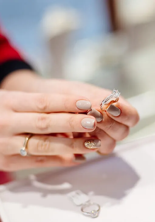 Mo Money Pawn Shop in Phoenix, Arizona