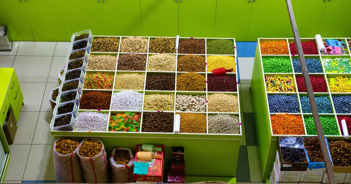 How Salvage Grocery Stores Get Their Inventory: From Warehouse to Shelf