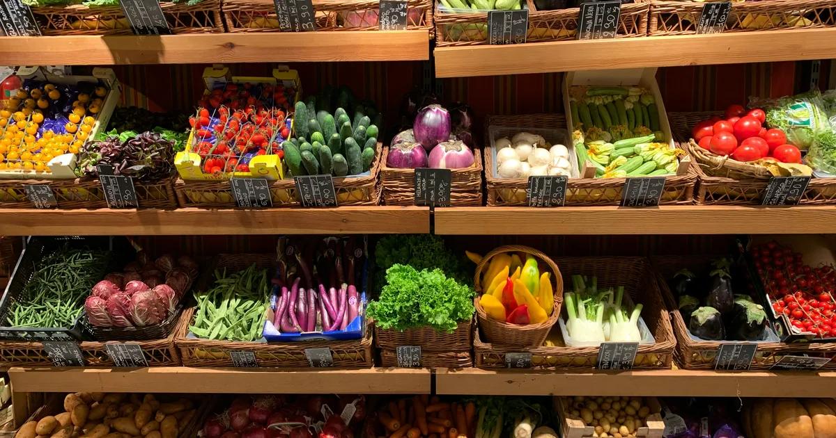 The Rising Popularity of Salvage Grocery Stores: Why Millions Are Skipping the Regular Supermarket