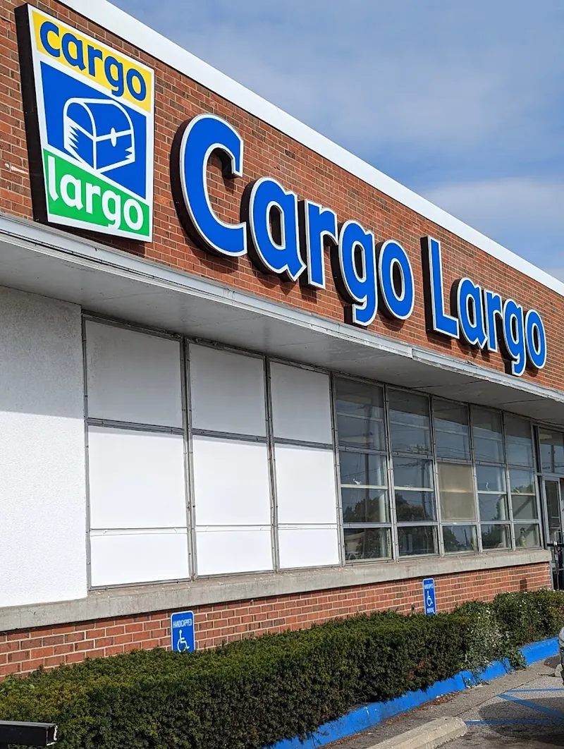 Cargo Largo Retail Store - Discount store in Independence, Missouri