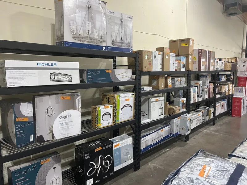 Closeout Merch - Discount store in Tempe, Arizona