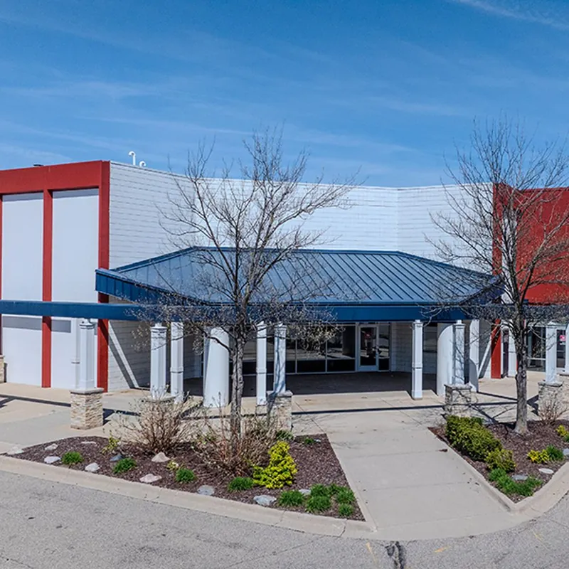 D & B Grocers in Westland, MI