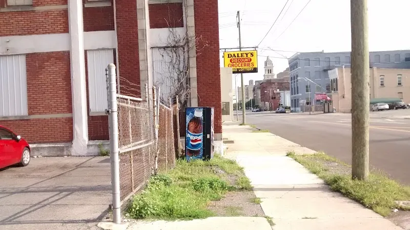 Daley's Discount Groceries in Lima, Ohio