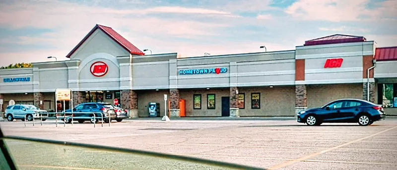 Dillonvale IGA - Grocery store in Cincinnati, Ohio