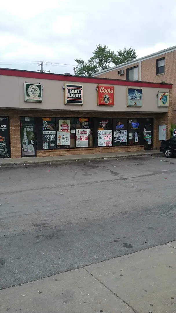 Discount Pantry - Liquor store in Chicago, Illinois