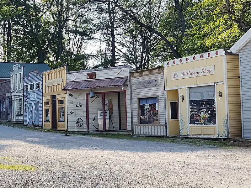 End of the Commons General Store - General store in Mesopotamia, Ohio
