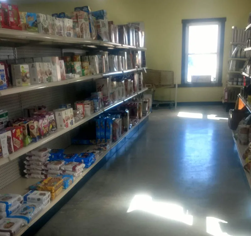 Family salvage - Grocery store in Fresno, Ohio