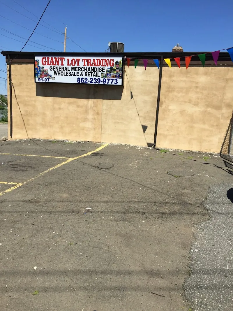 Giant Lot Trading in Paterson, New Jersey