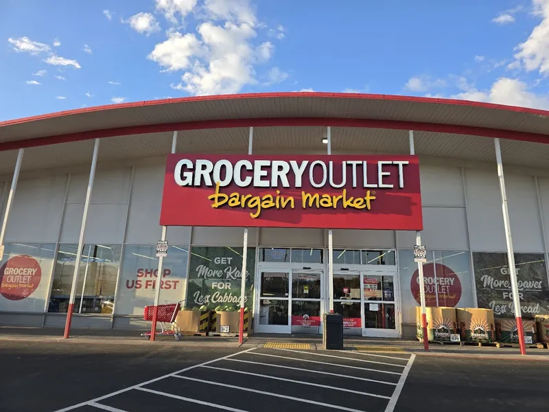 Grocery Outlet - Grocery store in Sparks, Nevada