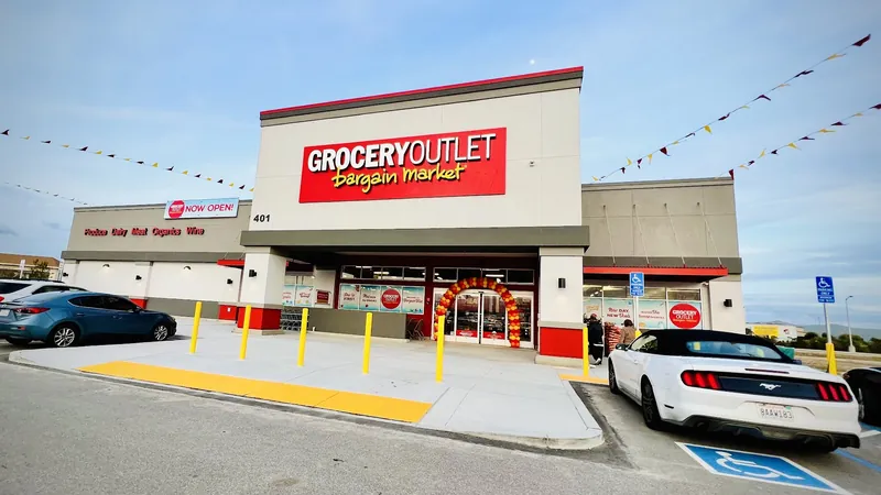 Grocery Outlet - Grocery store in Soledad, California