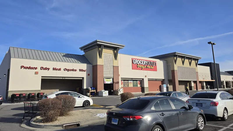 Grocery Outlet - Grocery store in Sparks, Nevada