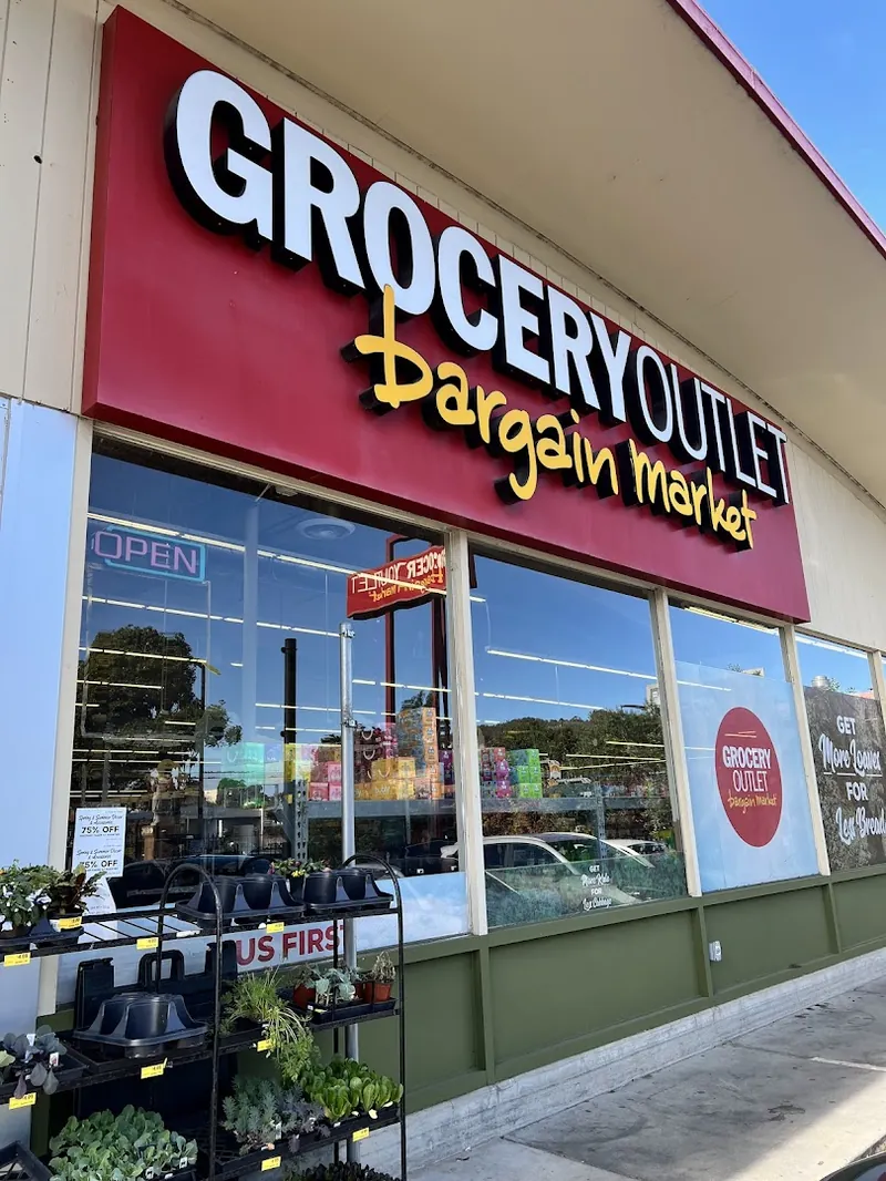 Grocery Outlet - Grocery store in San Francisco, California