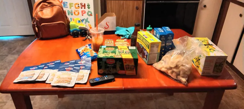 Hutson's Discount Groceries - Grocery store in Lake Wales, Florida