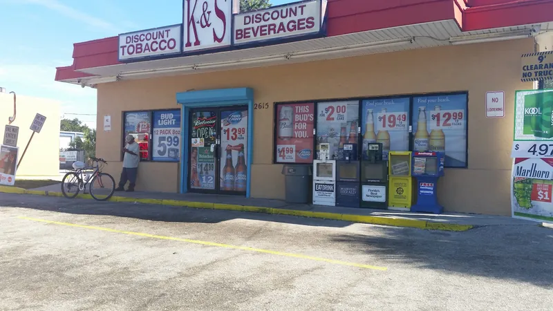 K & S Food & Beverage - Convenience store in Bradenton, Florida