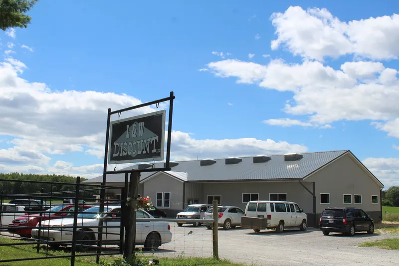 L & W Discount Grocery & Bulk Foods - Discount supermarket in Farwell, Michigan