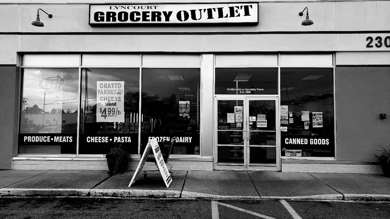 Lyncourt Grocery Outlet - Grocery store in Syracuse, New York