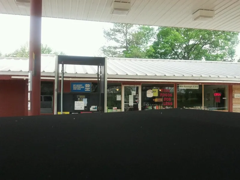 Ma & Pa's Discount Groceries + Gas in Huntsville, AR