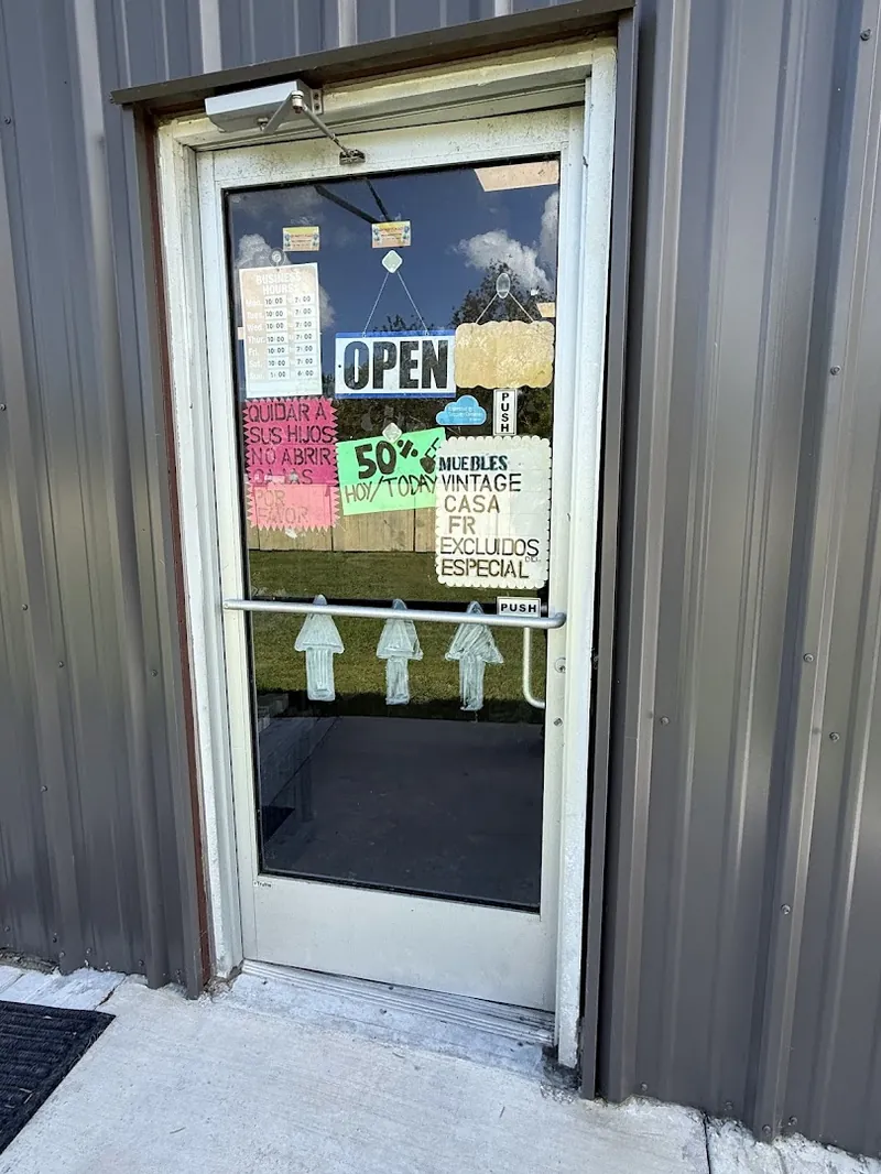 Minnesota Thrift Store - Clothing store in Brownsville, Texas