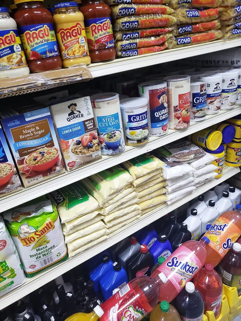 O&C Supermarket - Convenience store in Camden, New Jersey