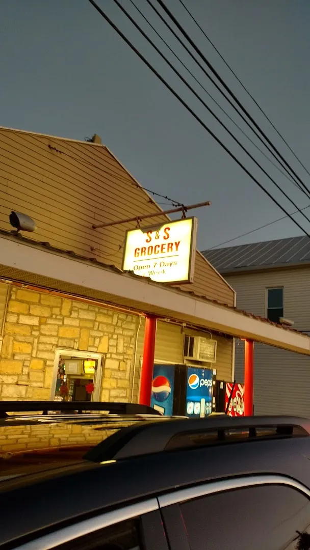 S&S Grocery - Grocery store in Vevay, Indiana