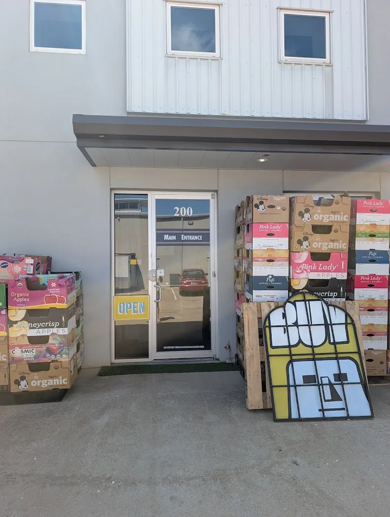 Salvage Saviors - Thrift store in Katy, Texas