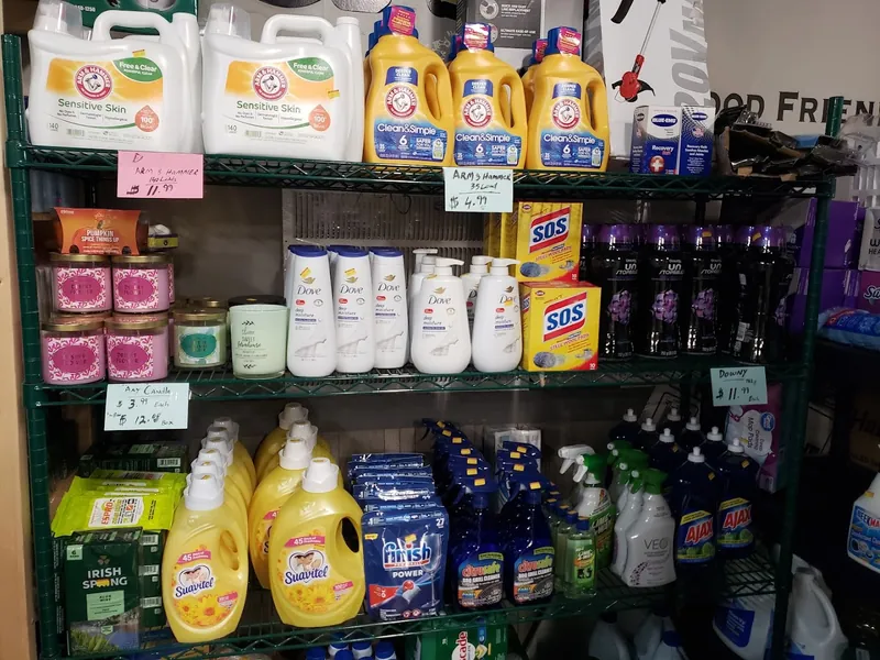 SAS Liquidation discount store - Outlet store in High Point, North Carolina