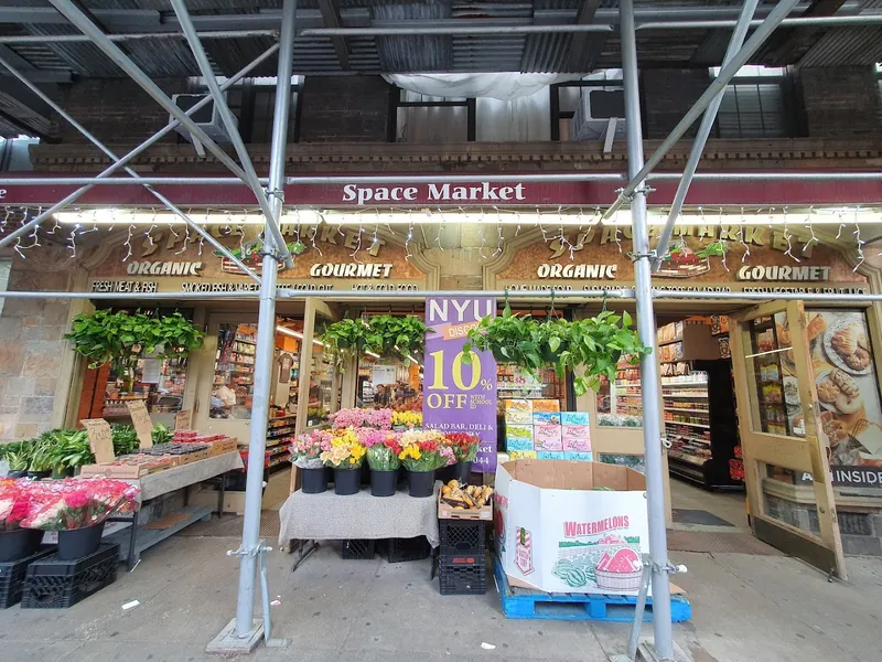 Space Market - Supermarket in New York, New York