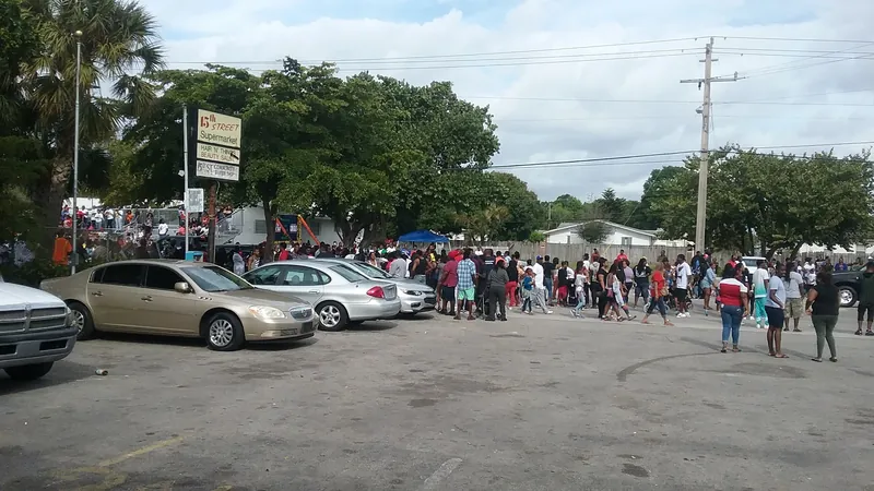 Street Market 15 - Grocery store in Pompano Beach, Florida