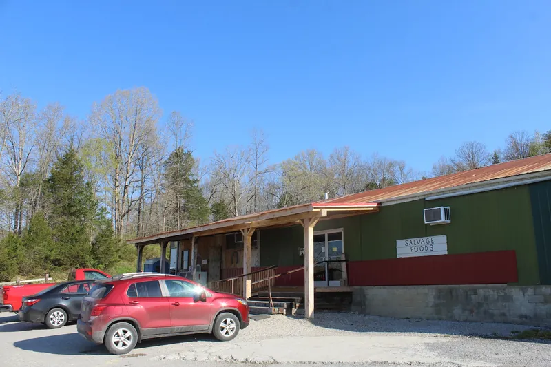 Sunny Valley Salvage Groceries - Discount supermarket in Liberty, Kentucky