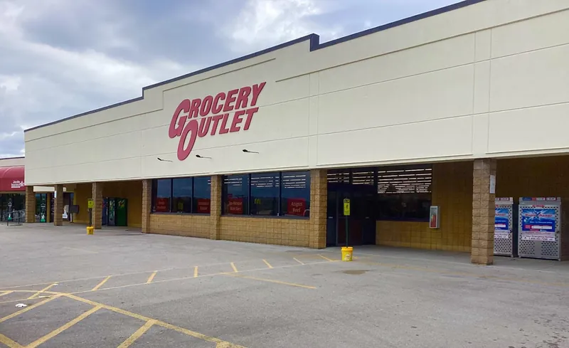 United Grocery Outlet - Grocery store in Knoxville, Tennessee