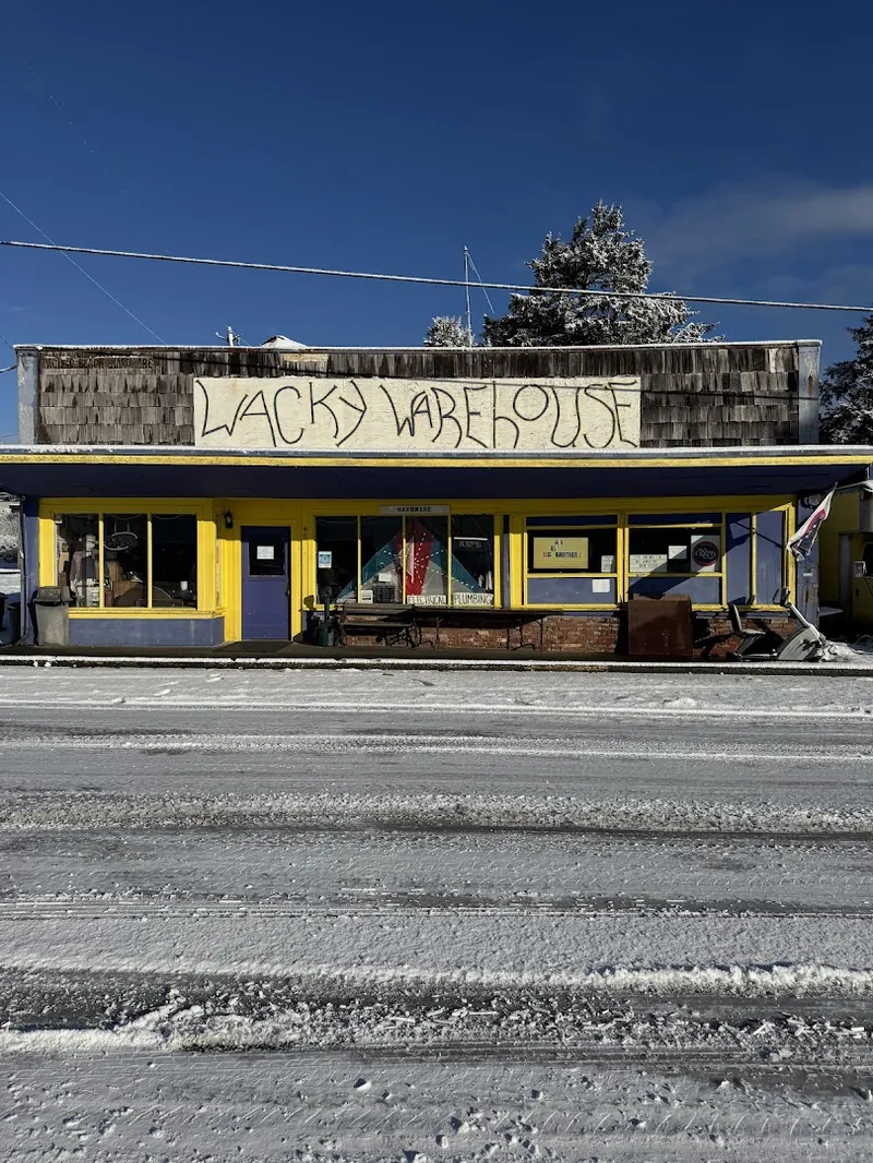 Wacky Warehouse in Pacific Beach, WA