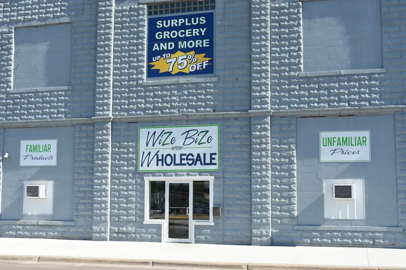 Wize Bize Wholesale in Hampton, IA