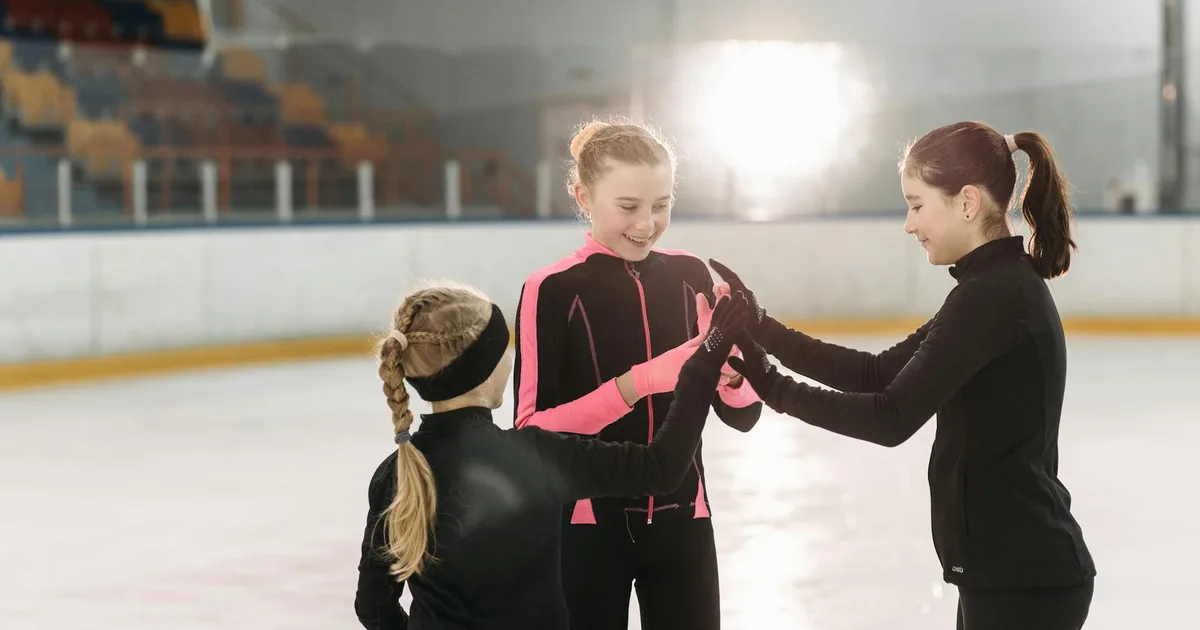 Kids enjoying skating lessons at Skating Rink Pal facility