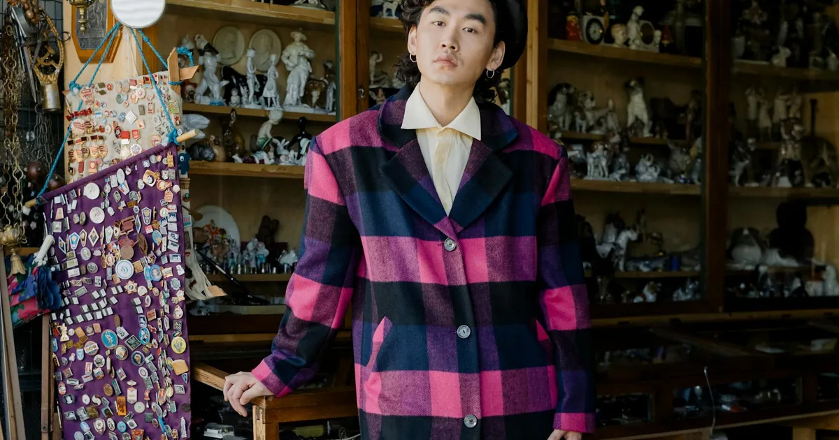 Decorating Your Home with Thrift Store Treasures on a Budget